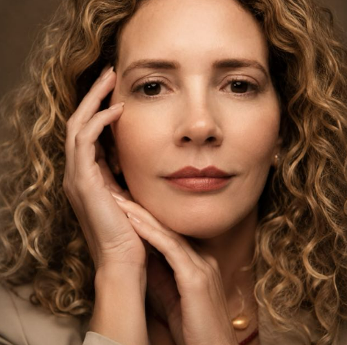 Dra. Mara Tavares